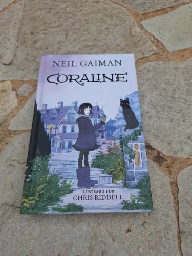 Livro Coraline