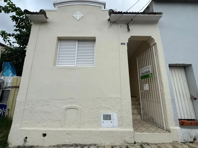 Aluga - Casa na Vila Hortência, 2 dormitórios, se garagem
