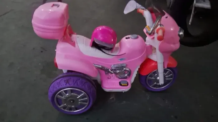 Vendo motinho elétrica rosa