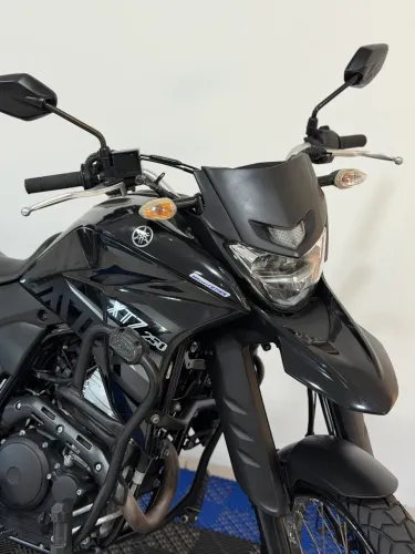YAMAHA XTZ 250 LANDER 2022/2022 - BAIXA KM E EQUIPADA!