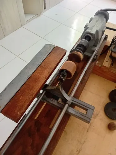 Torno de madeira