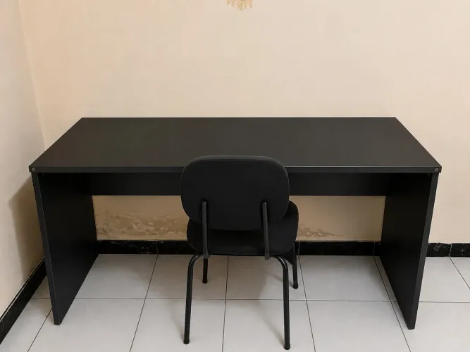Mesa + cadeira muitos conservados BARATO
