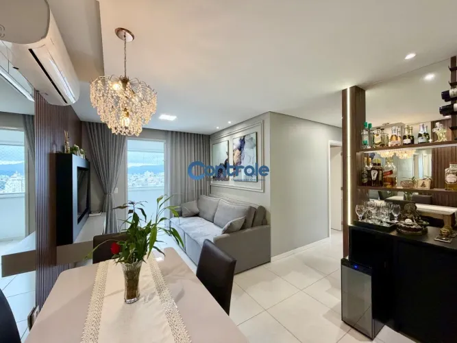 Apartamento com 03 dormitórios em Barreiros, São José/SC!
