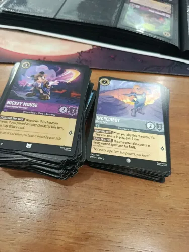 150 CARTAS ALEATÓRIAS DE LORCANA