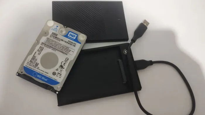 Hd 320 gigas mais case novo 80.00