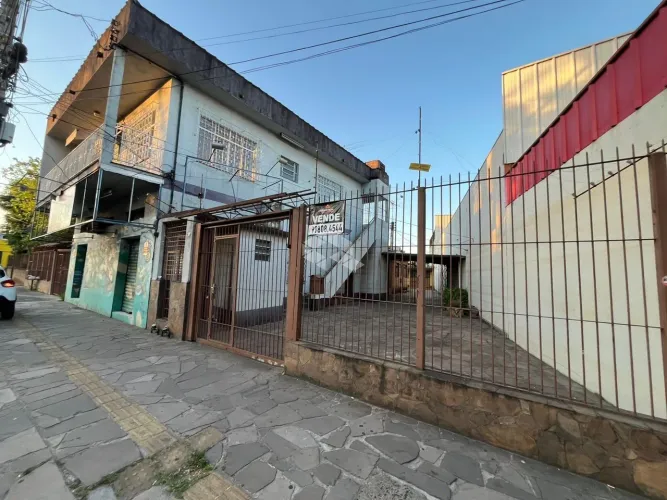 Em Canoas, Terreno comercial em avenida de grande fluxo de veículos e pedestres.