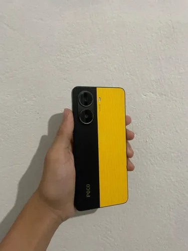 POCO X7 Pro 16 GB RAM + 512 GB (com carregador e capinha)