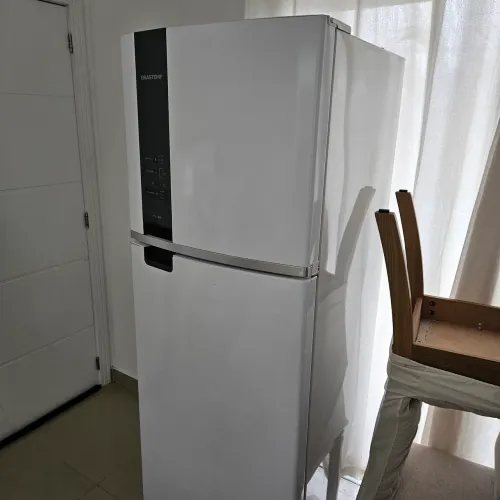 Geladeira BRASTEMP (não gela) para técnicos