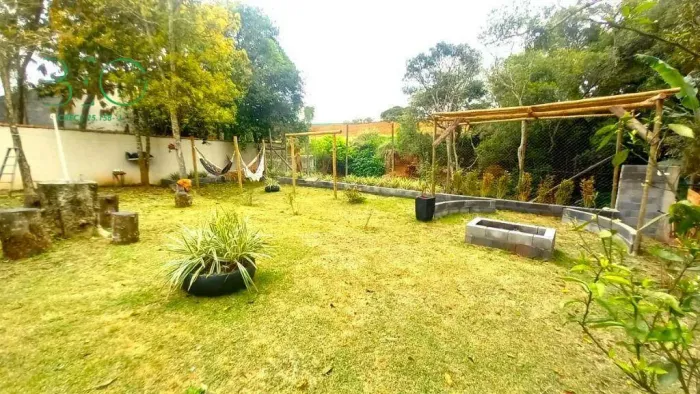 Casa com 3 dormitórios à venda, 430 m² por R$ 1.100. - Puris - Ibiúna/SP