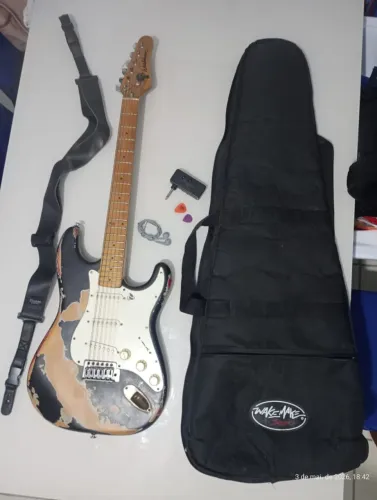 Guitarra Washburn Lyon Series - Estilo Relic + Kit Completo (Bag, Cabo e Acessórios)