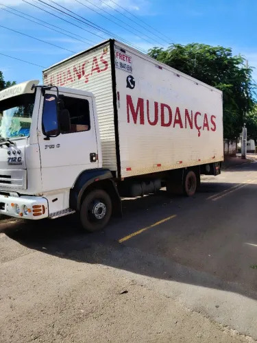 Vendo/troco Caminhão Bau 