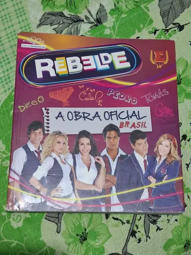 REBELDE-A OBRA OFICIAL BRASIL RARIDADE PARA COLECIONADOR.