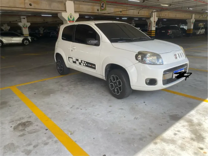 Fiat Uno Vivace Celeb. 1.0 EVO F. Flex 8V 3P 2012