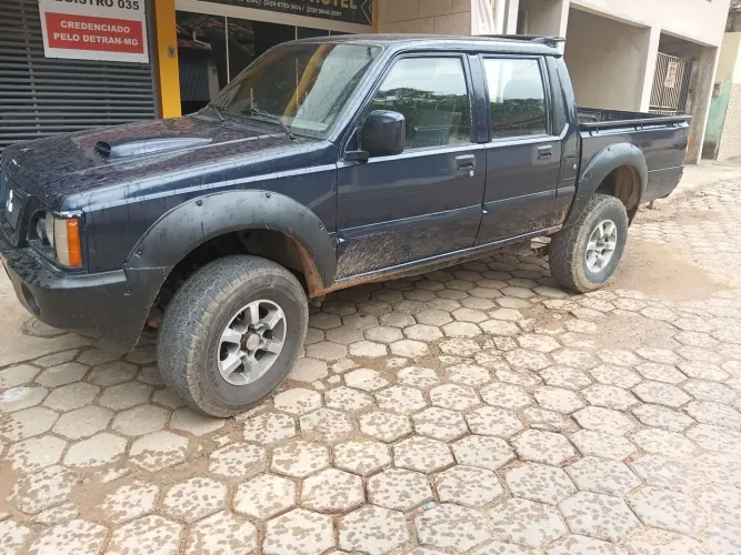 Mitsubishi L200 GLS 2.5 4X4 CD Diesel 2005