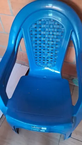 Cadeiras de plástico4 azul