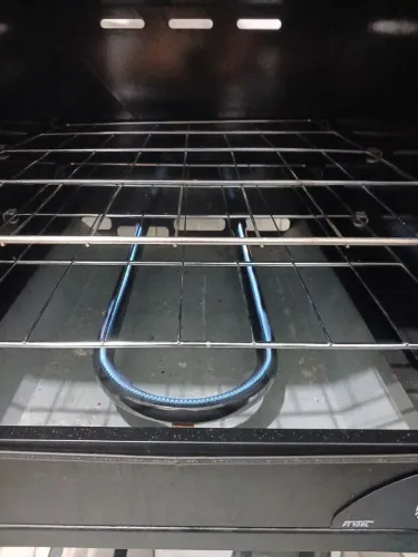 Vendo forno venax 109 litros,sem marcas de uso 