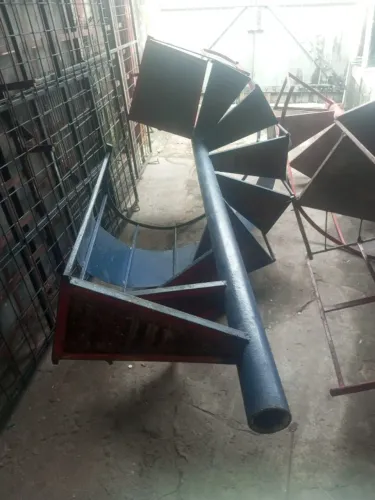 Escada de ferro caracol. Negociável!
