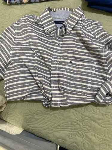 Blusa Tommy Hilfiger M (curta)