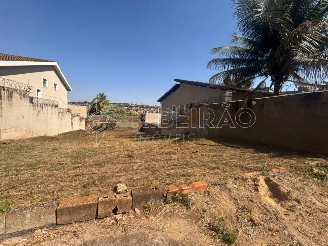 Terreno declive com 375m² à venda no bairro Ribeirânia