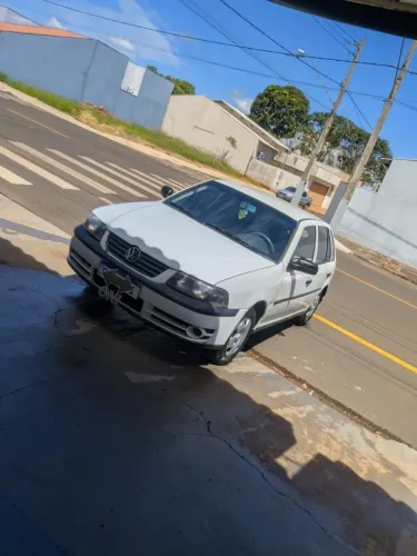Volkswagen Gol Geração III 1.6 MI 8V Gasolina Mec. 4P 2000