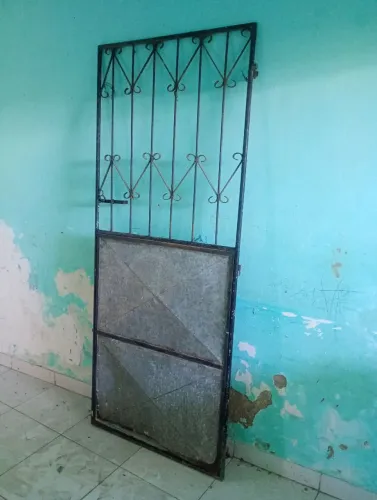 Portão de ferro + Grade 