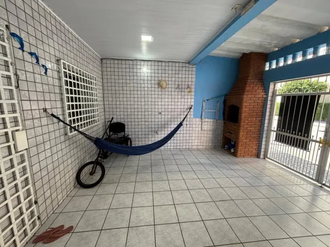 Casa à venda em Praia Grande-SP, bairro Caiçara: 2 dormitório, 1 suíte, 1 sala, 1 banheiro