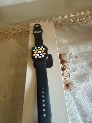 Apple SE 44mm
