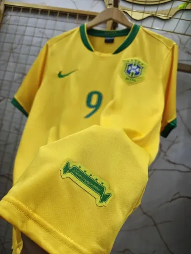 Camisa retrô da seleção brasileira 2006 Ronaldo 9