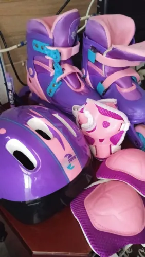 Kit Patins+proteção e patinete usado bons