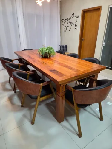 Mesa 2,50 mts com 8 cadeiras moderna
