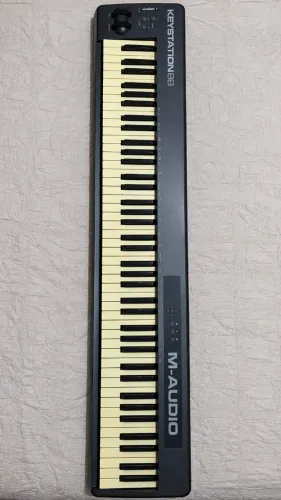 M-Audio Keystation 88 - controlador MIDI