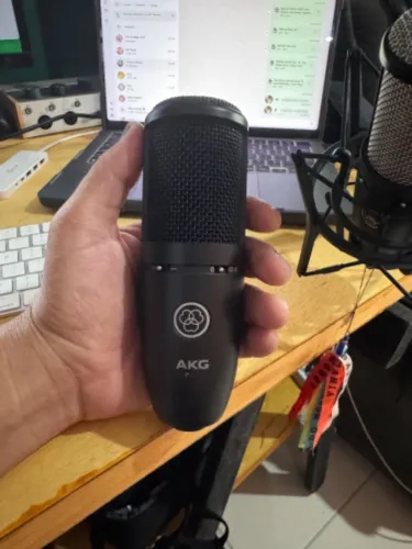 Microfone condensador AKGP 110