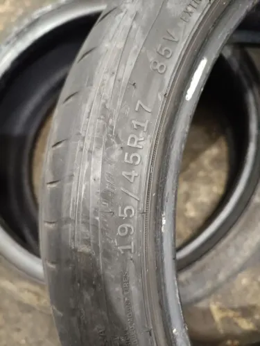 Par pneu 195/45R17