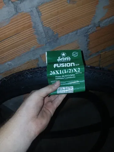 Vendo pneu fusion aro 26 normal 