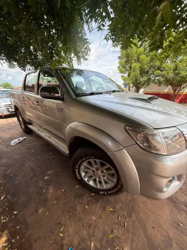 Toyota Hilux CD SRV D4-d 4X4 3.0 TDI Diesel AUT 2014