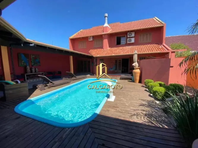 Casa com 7 dormitórios à venda, 202 m² por R$ 990.000,00 - Centro - Imbé/RS