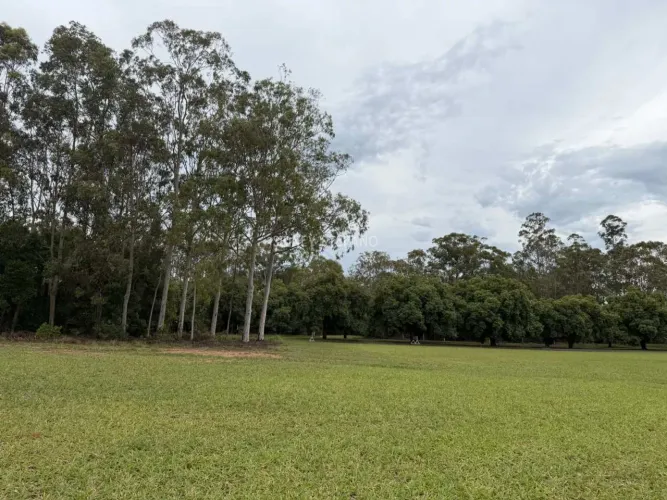 Terreno Fundo Área Verde de 600 m² próximo ao clube Santa Bárbara I do Santa Bárbara Resor