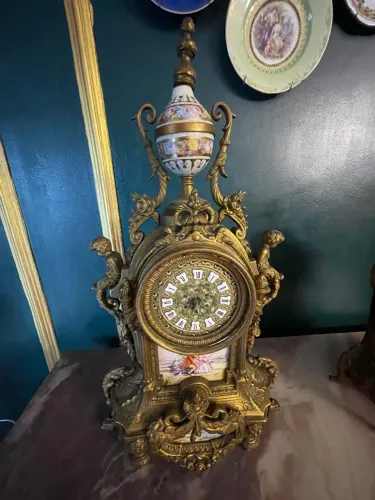 Antigo relógio clássico