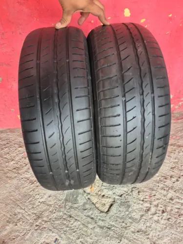 Par de pneus 185/60r15 pirelli 