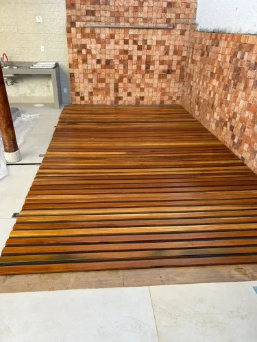 Capa Deck de Madeira para Piscina