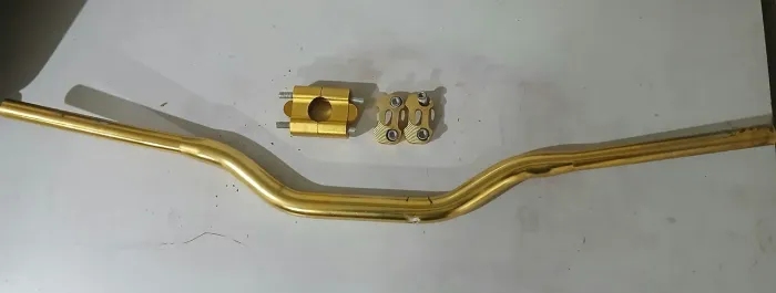 Vendo guidão esportivo de moto (dourado candy )