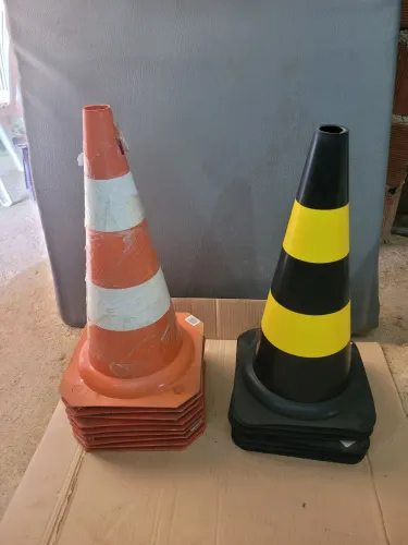 Coni de sinalização vonder 50 cm Valor: R$ 16,00