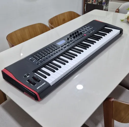 Teclado Controlador Novation Impulse 61 Teclas Midi USB