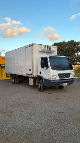 M.Benz Accelo 1016 baú refrigerado 6,5 m / Mercedes Benz /Acelo 1016