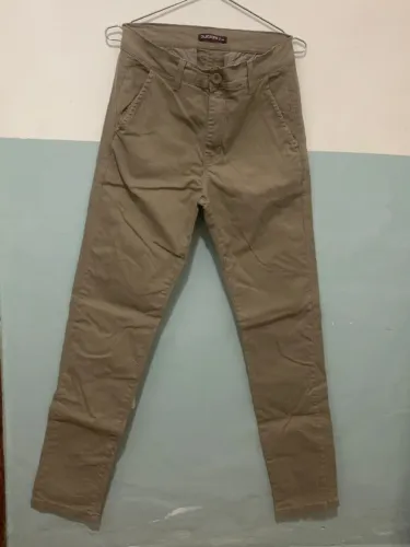 Calça Masculina em sarja Skinny caqui TAM 36