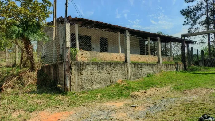 Alugo sítio entre Votorantim e Piedade - Jurupara