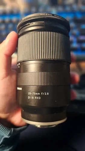 28-75 2.8 sony full frame
