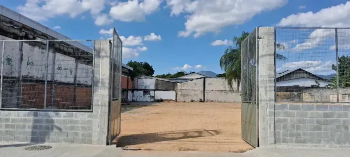 Terreno para alugar, 2021 m² por R$ 45.000/mês - Campo Grande - Rio de Janeiro/RJ