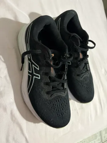 TENIS ASICS