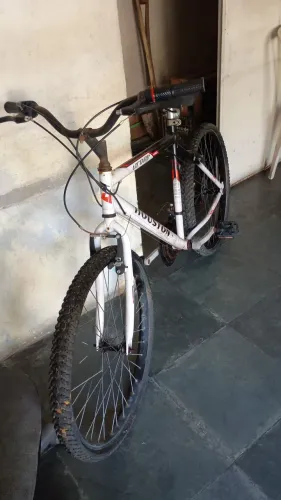 Bicicleta Houston Meridian aro 26